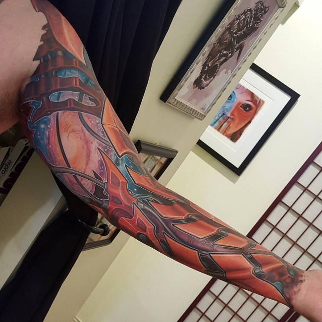Big artistic colored mix on sleeve