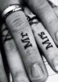Matching mr and mrs on fingers