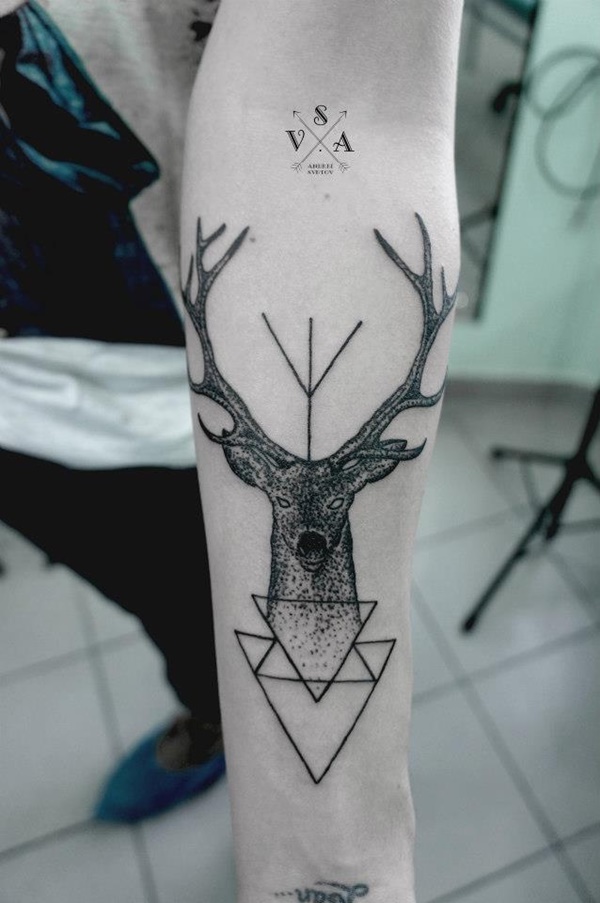 Deer and triangles in one color