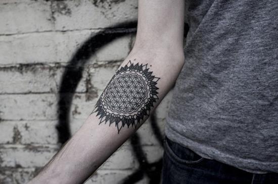 Geometric sunflower in one color