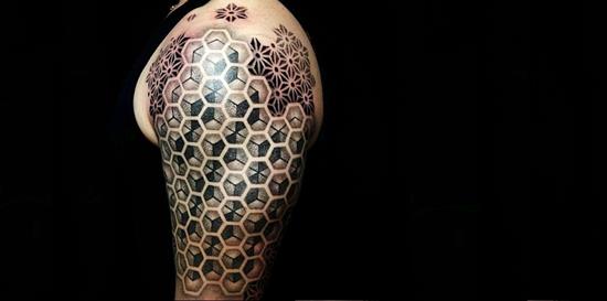 Half sleeve geometric tatoo
