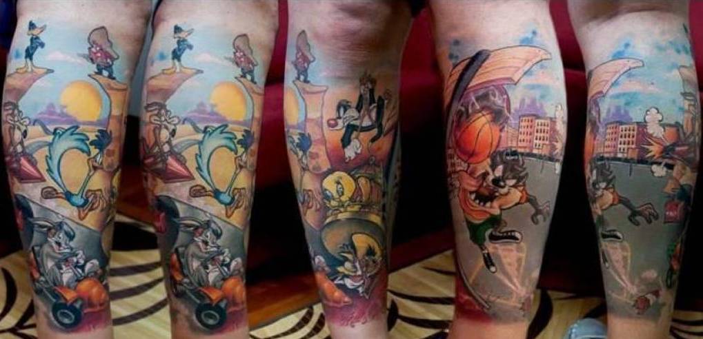 Looney toons in full color and sleeve